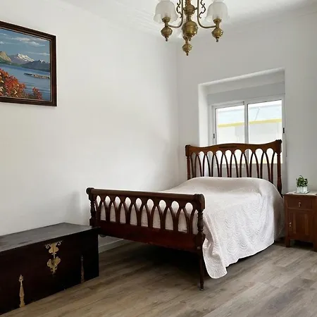 Family Home- Lisboa 3* Vila Franca de Xira